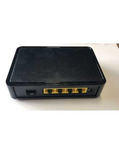 4 портов 10/100/1000M + 1SFP Port суич
