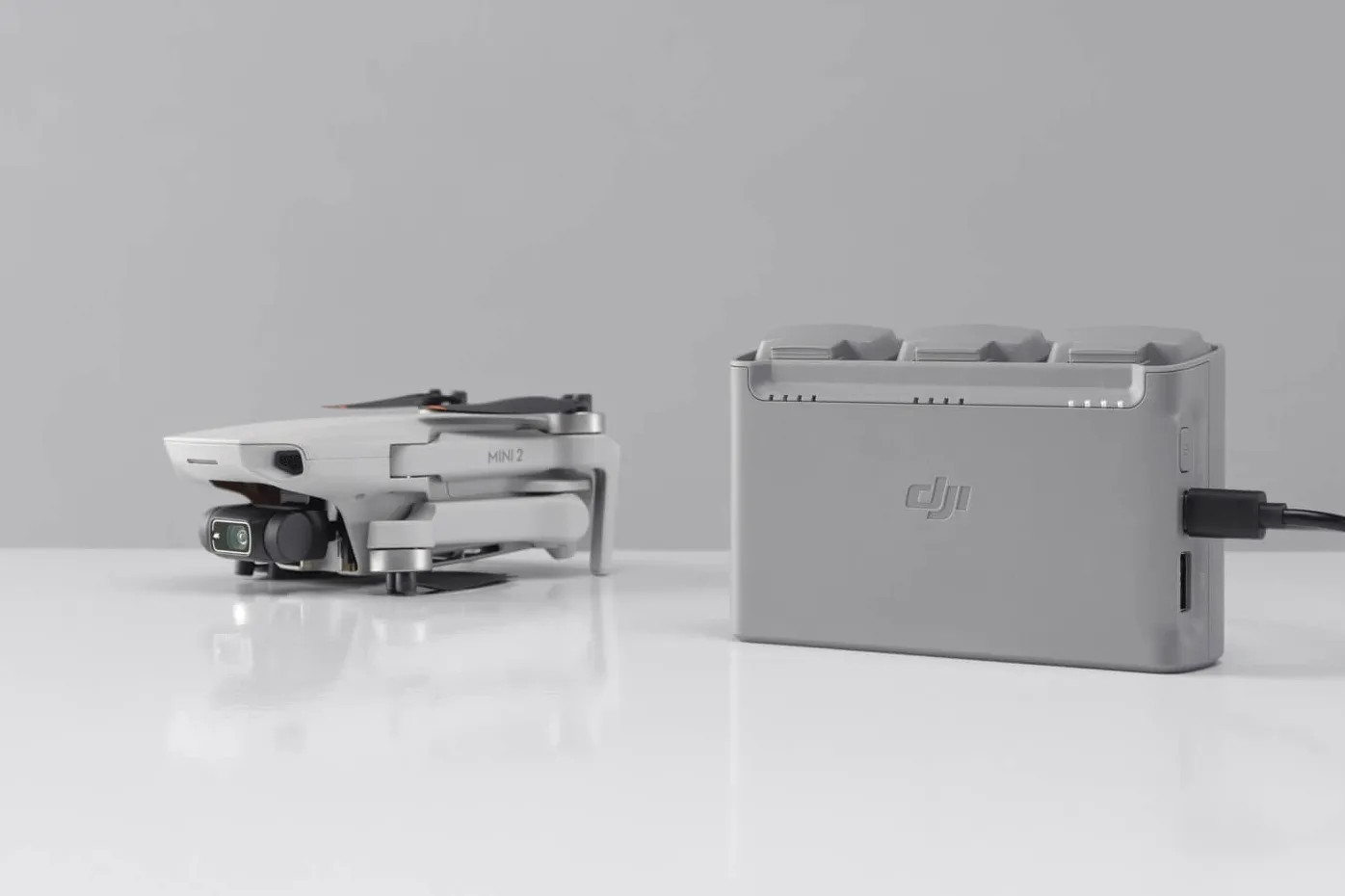 Двустранен хъб за зареждане на батерии за дрон DJI Mini 2