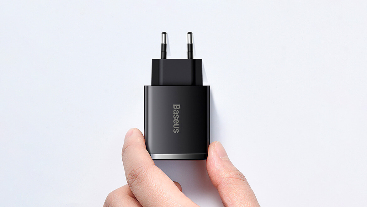 Baseus Compact Quick Charger 30W